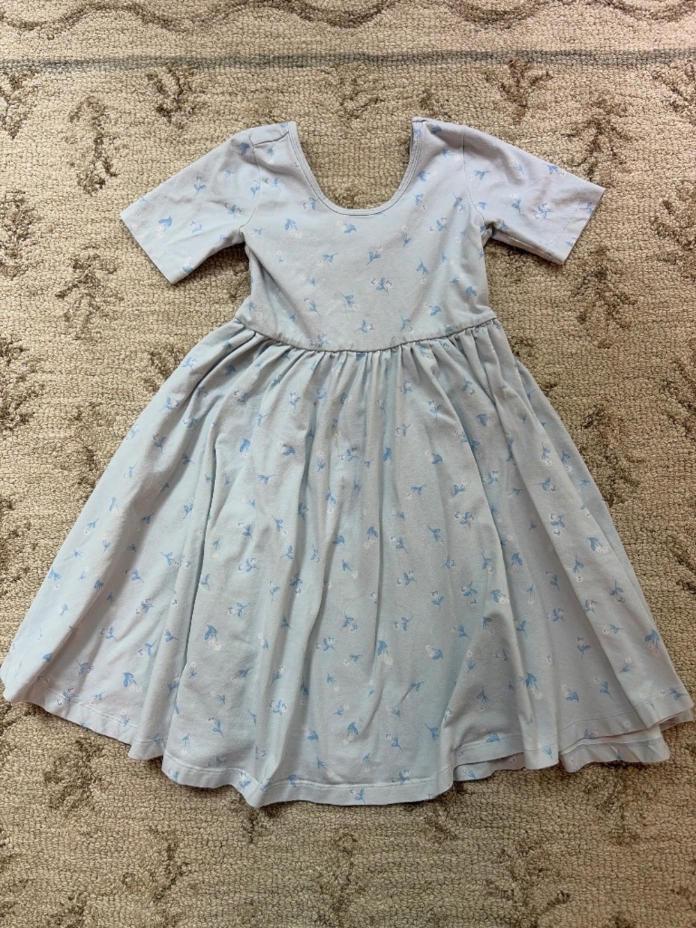 Alice & Ames, size 6